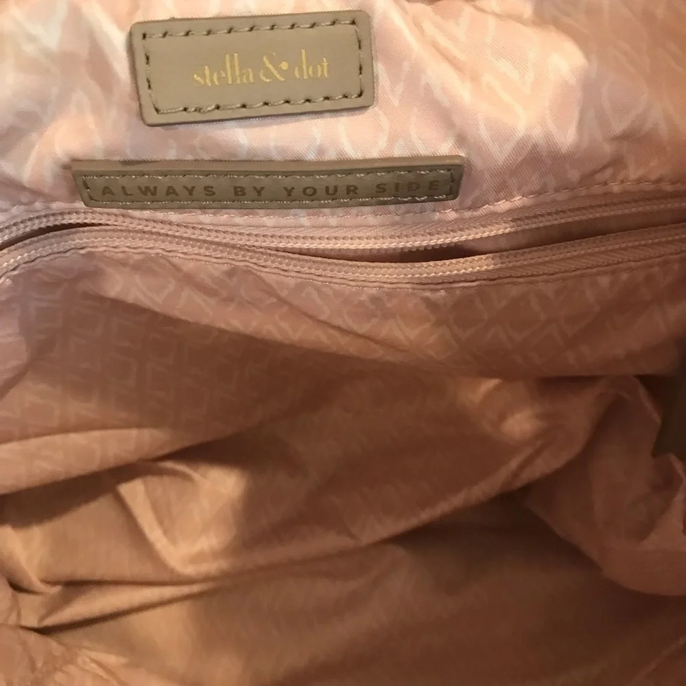 Stella & Dot shoulder Ellie hobo bag knit